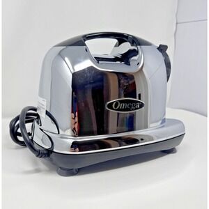 Omega Juice & Vegetable Extractor Model No. 8006 Electric Silver